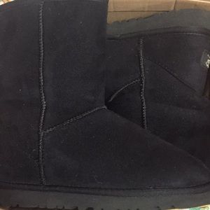 UGG CLASSIC SHORT II BOOT